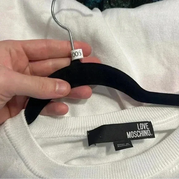 Love Moschino big love logo oversized jumper in white - Picture 9 of 9